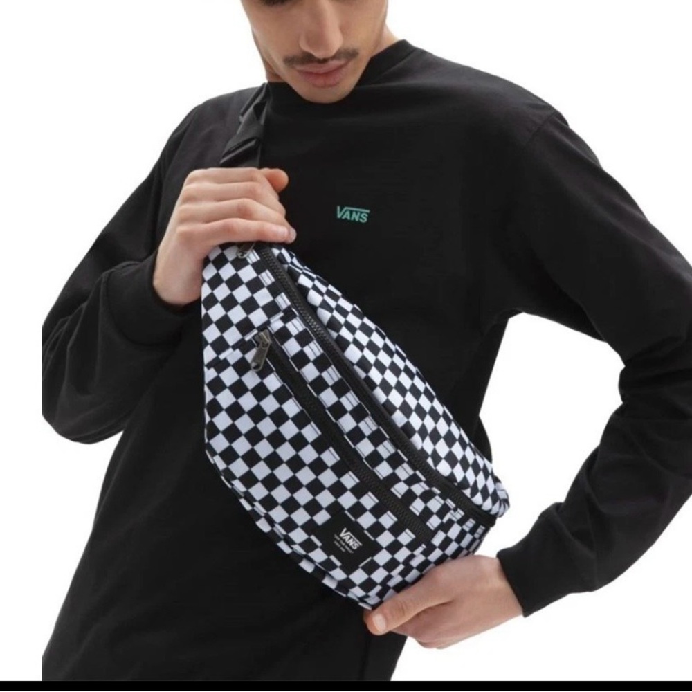 Vans Ward Crossbody Black-White Checkerboard Large Fanny Pack Unisex - Picture 15 of 15